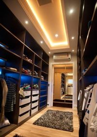 Большая открытая гардеробная комната с комбинированным наполнением Нальчик